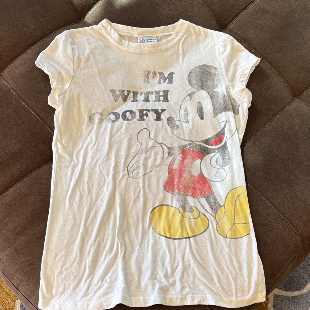 Disney Parks Size L women’s tee